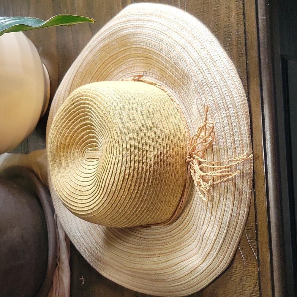 The Hatter Summer and Sping Wide Brimmed Sun Hat Bead Detailing